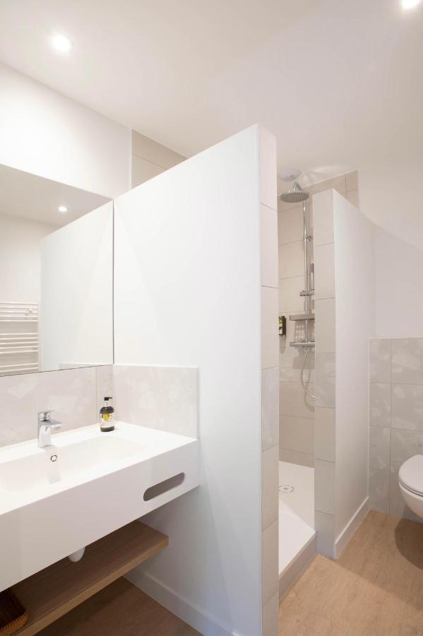 Logis Les Cepages / Restaurant Le Raisin Apartment Понт-де-Во Екстериор снимка