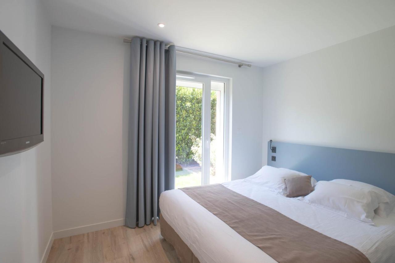 Logis Les Cepages / Restaurant Le Raisin Apartment Понт-де-Во Екстериор снимка