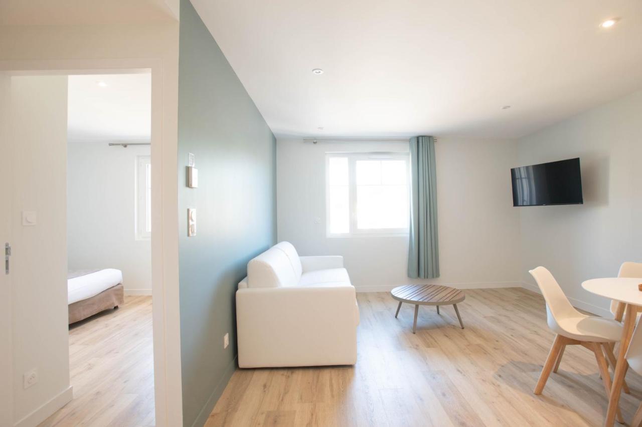 Logis Les Cepages / Restaurant Le Raisin Apartment Понт-де-Во Екстериор снимка