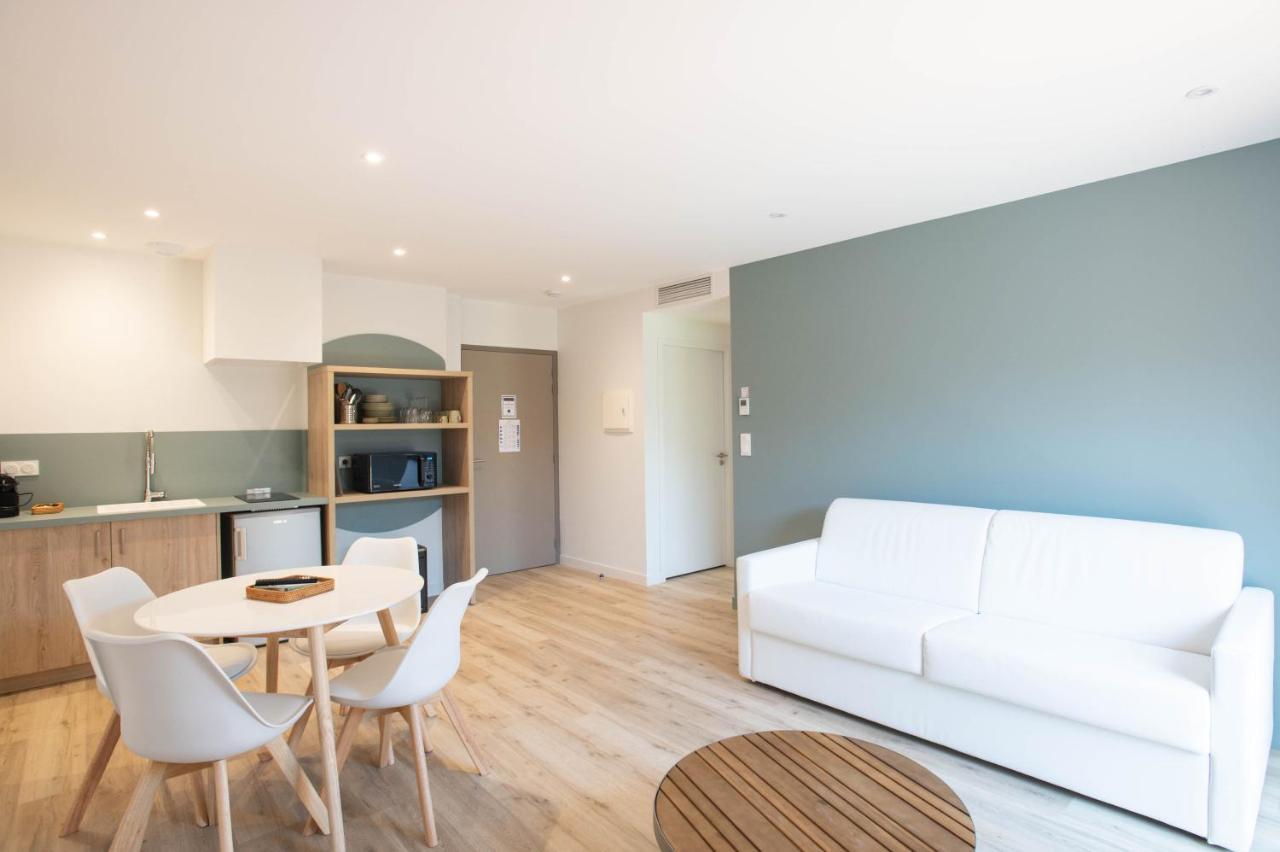 Logis Les Cepages / Restaurant Le Raisin Apartment Понт-де-Во Екстериор снимка