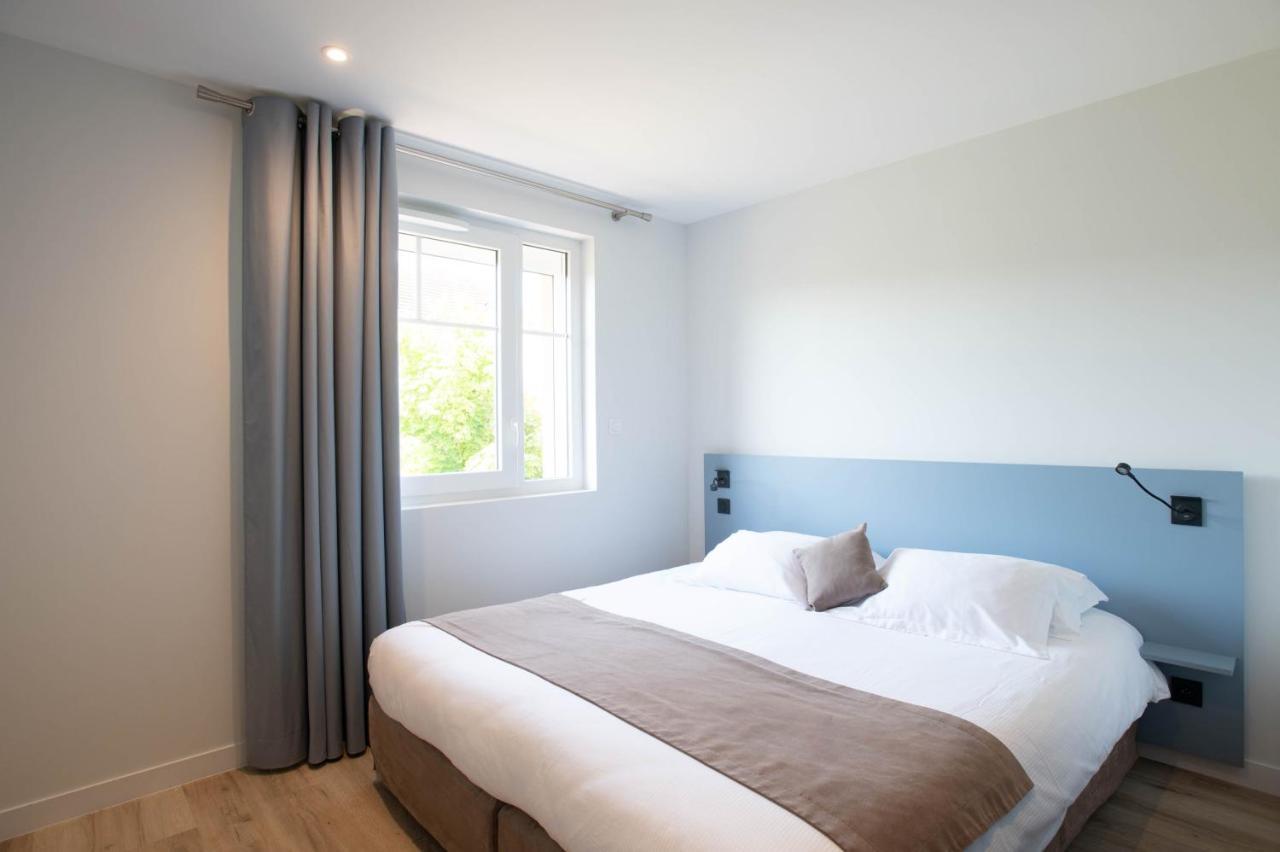 Logis Les Cepages / Restaurant Le Raisin Apartment Понт-де-Во Екстериор снимка