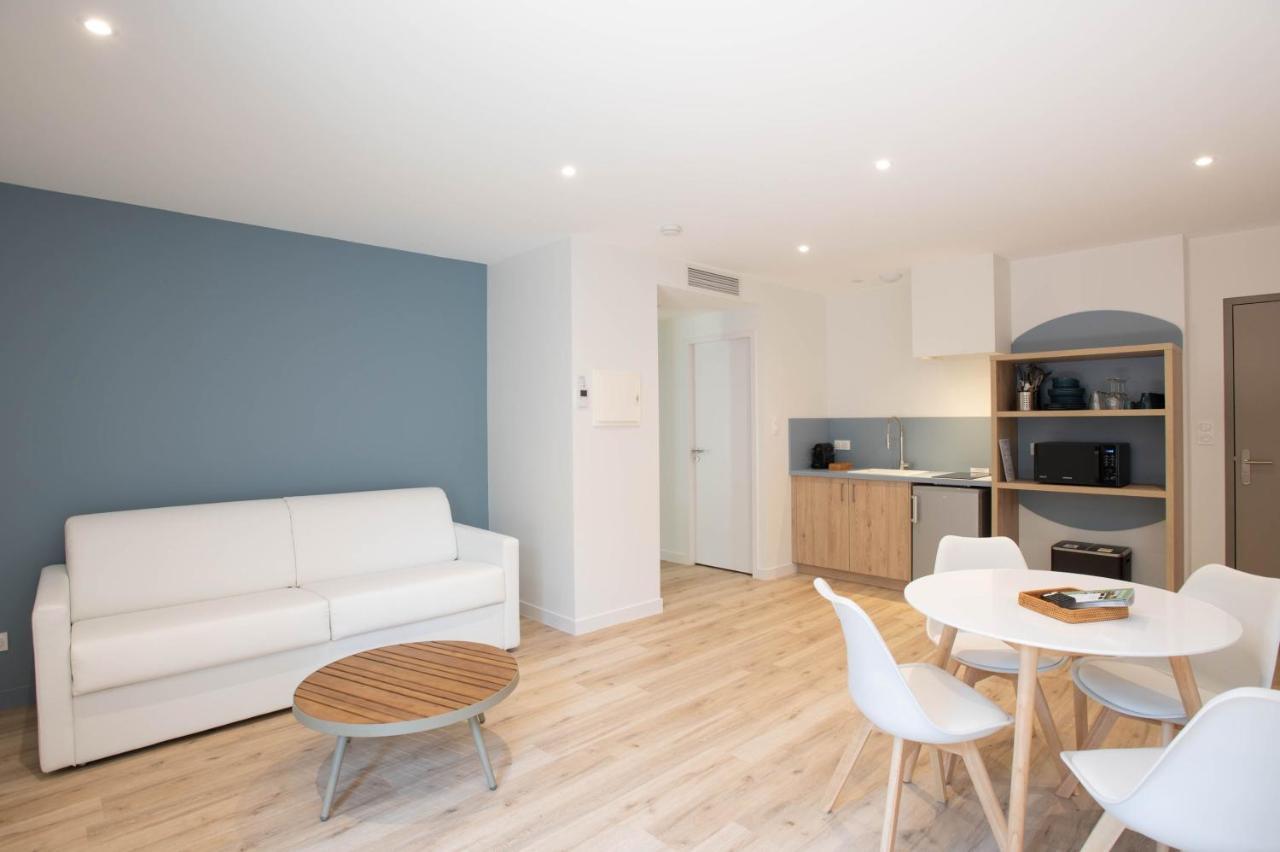Logis Les Cepages / Restaurant Le Raisin Apartment Понт-де-Во Екстериор снимка